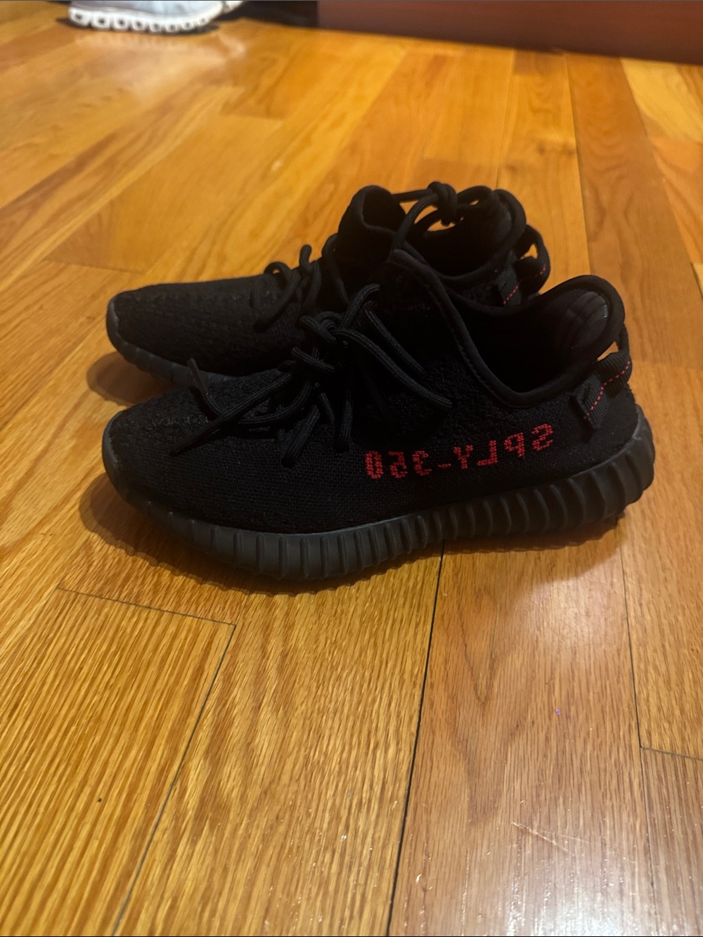 Yeezy Sneakers sz 5